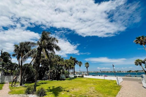 Casa en venta en Saint Pete Beach, Florida, 1 dormitorio, 59.83 m2 № 2093848 - foto 15