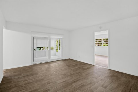 Condominio en venta en St. Lucie, Florida, 2 dormitorios, 112.23 m2 № 2185054 - foto 4