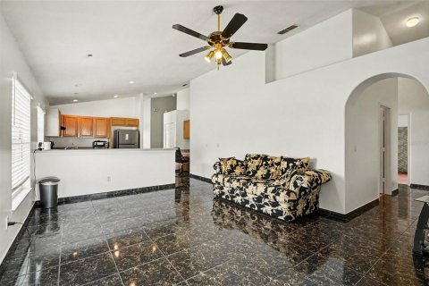 Villa ou maison à vendre à Orlando, Floride: 4 chambres, 164.53 m2 № 2204703 - photo 13