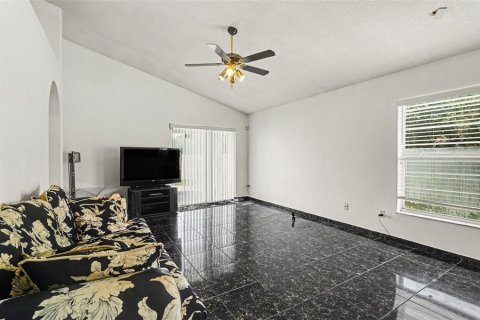 Villa ou maison à vendre à Orlando, Floride: 4 chambres, 164.53 m2 № 2204703 - photo 9