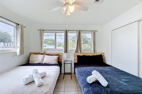 House in Miami, Florida 3 bedrooms, 127.74 sq.m. № 2251181 - photo 22
