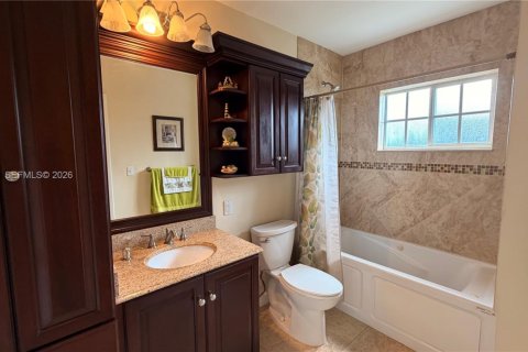 House in Miami, Florida 3 bedrooms, 136.57 sq.m. № 2043989 - photo 9