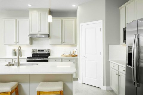 Villa ou maison à vendre à Kissimmee, Floride: 4 chambres, 170.29 m2 № 2416791 - photo 3