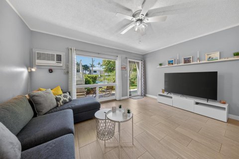 Condominio en venta en Pompano Beach, Florida, 1 dormitorio, 61.59 m2 № 2180420 - foto 6