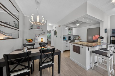 Condominio en venta en Pompano Beach, Florida, 1 dormitorio, 61.59 m2 № 2180420 - foto 10