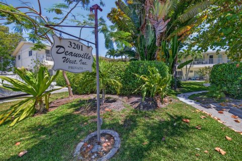 Condominio en venta en Pompano Beach, Florida, 1 dormitorio, 61.59 m2 № 2180420 - foto 22