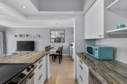Condominio en venta en Pompano Beach, Florida, 1 dormitorio, 61.59 m2 № 2180420 - foto 13