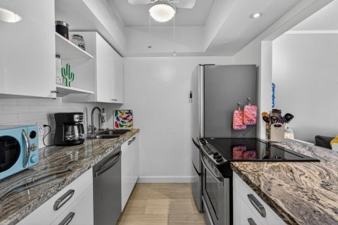 Condominio en venta en Pompano Beach, Florida, 1 dormitorio, 61.59 m2 № 2180420 - foto 12