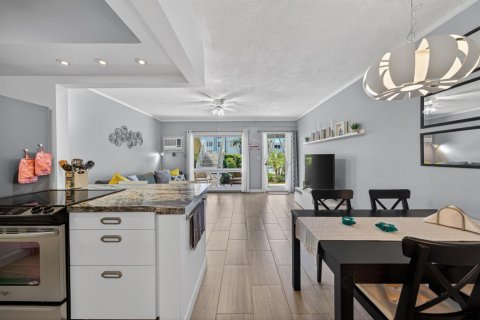Condominio en venta en Pompano Beach, Florida, 1 dormitorio, 61.59 m2 № 2180420 - foto 14