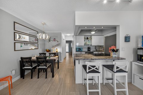 Condominio en venta en Pompano Beach, Florida, 1 dormitorio, 61.59 m2 № 2180420 - foto 9