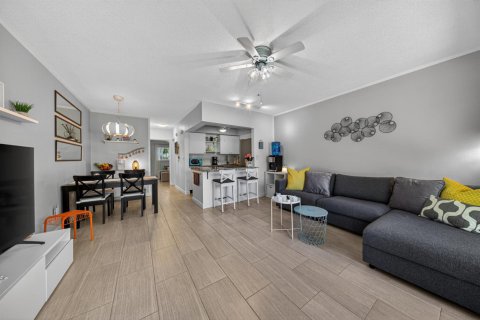 Condominio en venta en Pompano Beach, Florida, 1 dormitorio, 61.59 m2 № 2180420 - foto 3