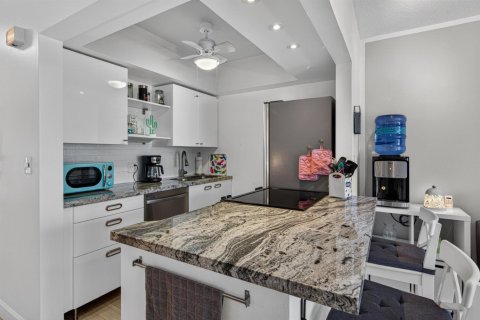 Condominio en venta en Pompano Beach, Florida, 1 dormitorio, 61.59 m2 № 2180420 - foto 11