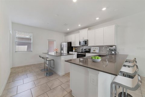Townhouse in Kissimmee, Florida 3 bedrooms, 150.04 sq.m. № 1822429 - photo 3