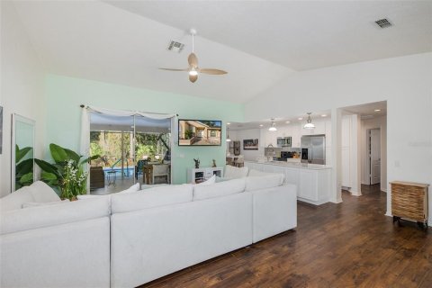 Villa ou maison à vendre à New Port Richey, Floride: 3 chambres, 176.14 m2 № 2415307 - photo 16