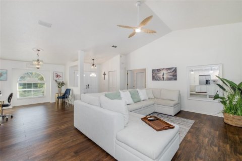 Villa ou maison à vendre à New Port Richey, Floride: 3 chambres, 176.14 m2 № 2415307 - photo 14