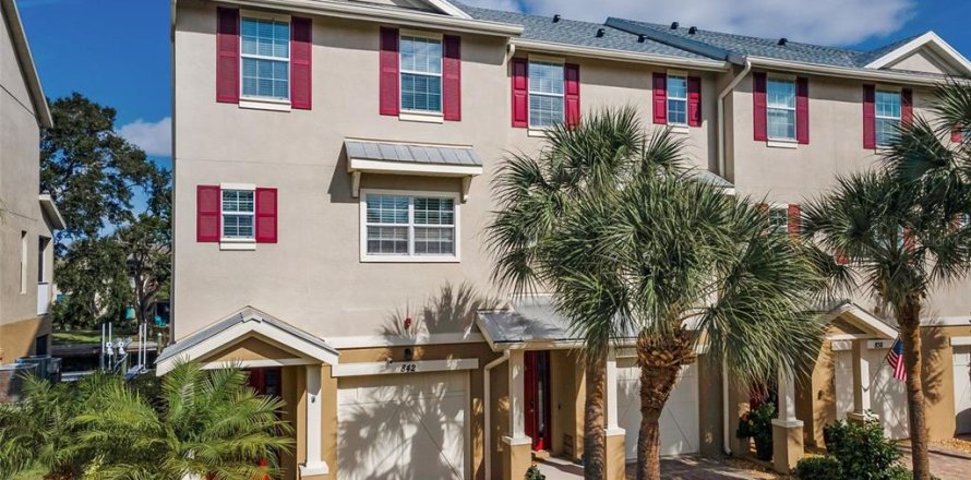 Touwnhouse à Tarpon Springs, Floride 3 chambres, 214.05 m2 № 2149725