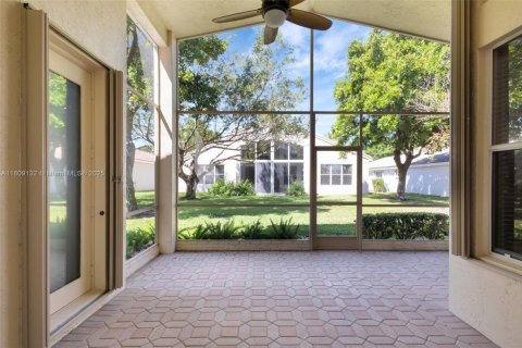 House in Boynton Beach, Florida 3 bedrooms, 219.53 sq.m. № 1750352 - photo 19
