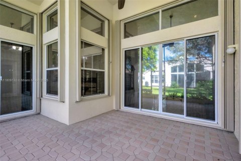 House in Boynton Beach, Florida 3 bedrooms, 219.53 sq.m. № 1750352 - photo 18