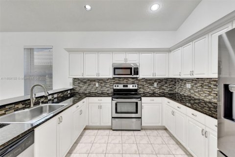 House in Boynton Beach, Florida 3 bedrooms, 219.53 sq.m. № 1750352 - photo 7