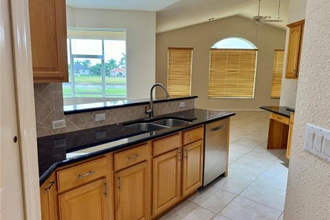 Casa en alquiler en Punta Gorda, Florida, 3 dormitorios, 199.55 m2 № 1511735 - foto 5