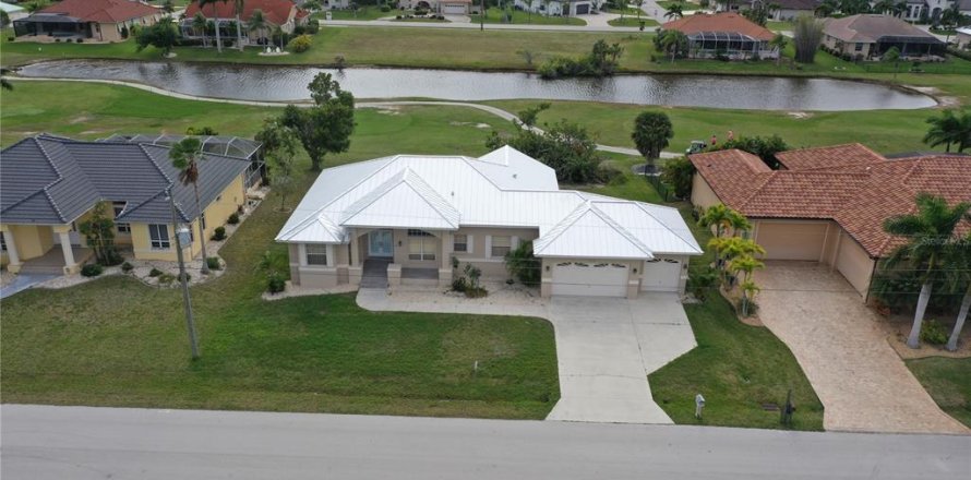 Villa ou maison à Punta Gorda, Floride 3 chambres, 199.55 m2 № 1511735