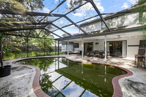 House in Temple Terrace, Florida 4 bedrooms, 217.76 sq.m. № 2356161 - photo 26