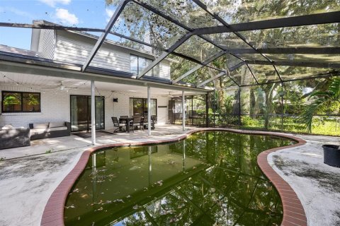 House in Temple Terrace, Florida 4 bedrooms, 217.76 sq.m. № 2356161 - photo 25