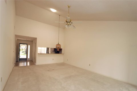 House in Sarasota, Florida 2 bedrooms, 112.69 sq.m. № 1820607 - photo 11