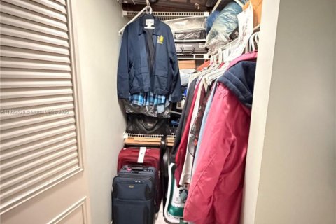 Condo in Greenacres, Florida, 2 bedrooms № 1977082 - photo 21