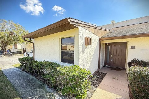 Condominio en venta en Lakeland, Florida, 3 dormitorios, 142.33 m2 № 1559958 - foto 2