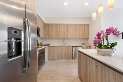 Condo in Miami, Florida, 1 bedroom № 2035064 - photo 30