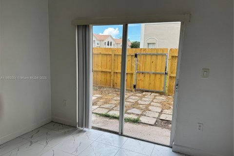 Condo in Homestead, Florida, 3 bedrooms № 1924588 - photo 12