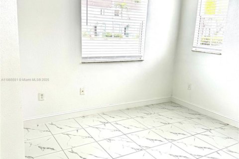 Condo in Homestead, Florida, 3 bedrooms № 1924588 - photo 15