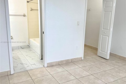 Condo in Homestead, Florida, 3 bedrooms № 1924588 - photo 19