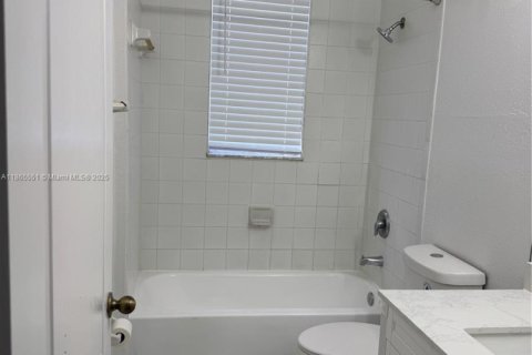 Condo in Homestead, Florida, 3 bedrooms № 1924588 - photo 17