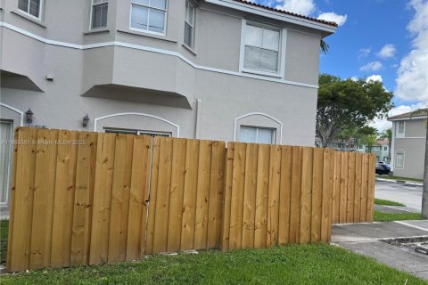 Condo in Homestead, Florida, 3 bedrooms № 1924588 - photo 4