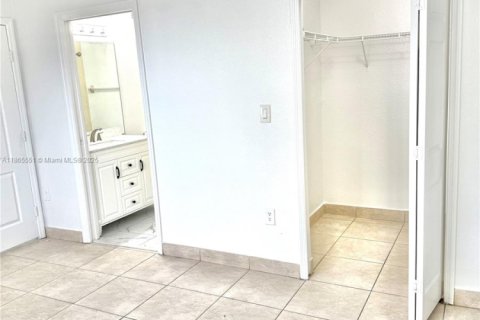 Condo in Homestead, Florida, 3 bedrooms № 1924588 - photo 20