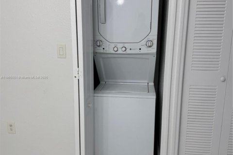 Condo in Homestead, Florida, 3 bedrooms № 1924588 - photo 14