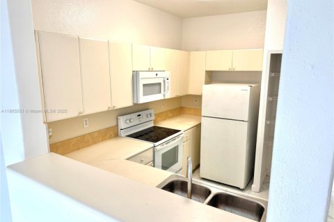 Condo in Homestead, Florida, 3 bedrooms № 1924588 - photo 9