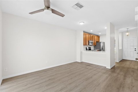 Townhouse in Orlando, Florida 2 bedrooms, 91.69 sq.m. № 1744603 - photo 15