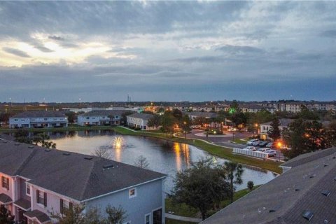 Townhouse in Orlando, Florida 2 bedrooms, 91.69 sq.m. № 1744603 - photo 2