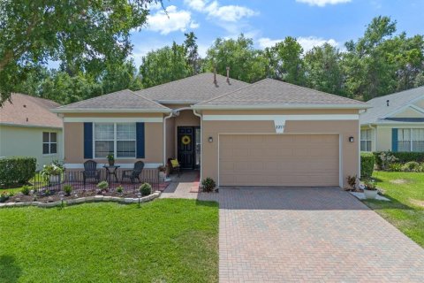 House in Clermont, Florida 3 bedrooms, 152.82 sq.m. № 1680719 - photo 1