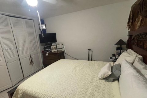 Condominio en venta en North Miami, Florida, 2 dormitorios, 116.13 m2 № 1985473 - foto 12