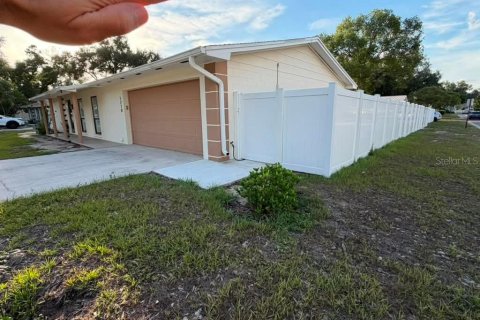 Casa en venta en Brandon, Florida, 4 dormitorios, 143.35 m2 № 2095691 - foto 4