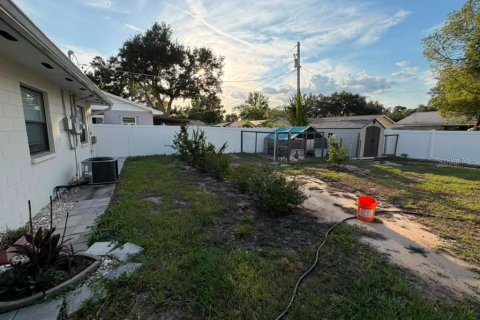 Casa en venta en Brandon, Florida, 4 dormitorios, 143.35 m2 № 2095691 - foto 15