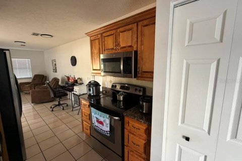 Casa en venta en Brandon, Florida, 4 dormitorios, 143.35 m2 № 2095691 - foto 25
