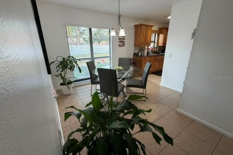 Casa en venta en Brandon, Florida, 4 dormitorios, 143.35 m2 № 2095691 - foto 20