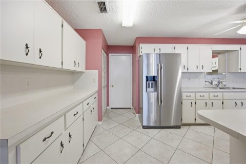 House in Ocala, Florida 2 bedrooms, 162.39 sq.m. № 2091763 - photo 17