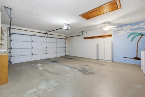 House in Ocala, Florida 2 bedrooms, 162.39 sq.m. № 2091763 - photo 29