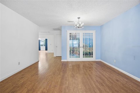 House in Ocala, Florida 2 bedrooms, 162.39 sq.m. № 2091763 - photo 10